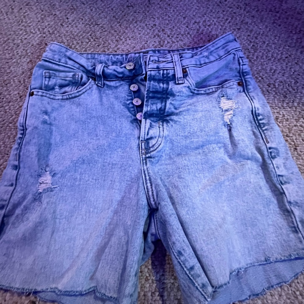 Jean shorts💙